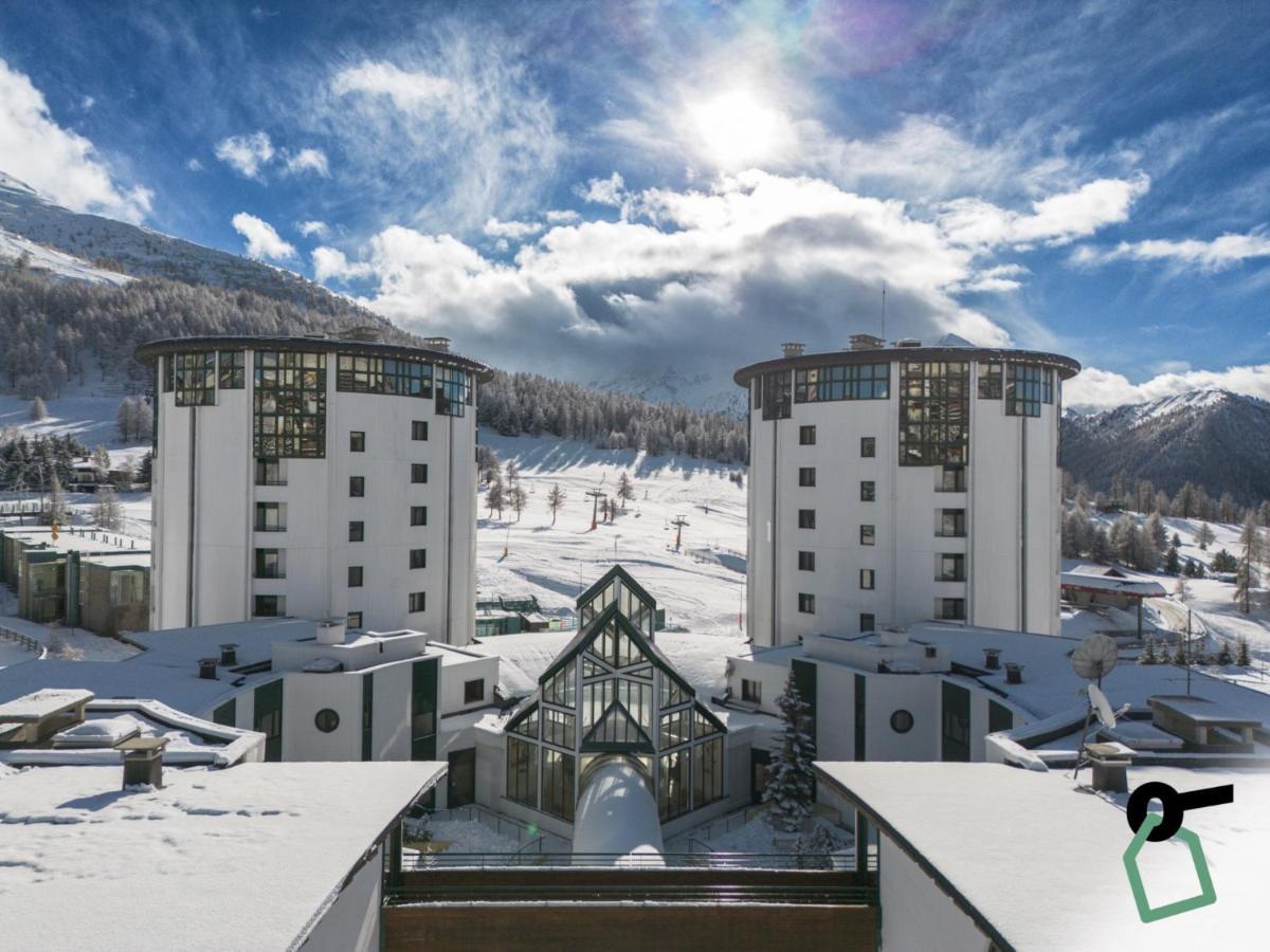 Hotiday Hotel Сестрієре Екстер'єр фото